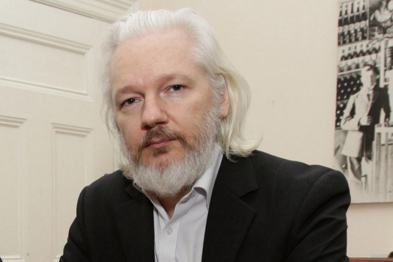 Assange-2-1024x683-1-768x512