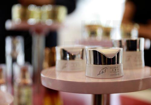 Έξι καλλυντικά αποσύρονται από την αγορά λόγω ακατάλληλης ουσίας