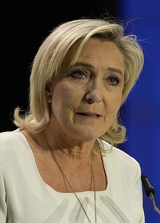 Marine_Le_Pen_VIVA_24_(2)_(cropped)